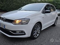 Bianco Usata 2015 VW Polo Tre volumi | 8200 € (Buon prezzo)