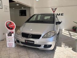 Grigio Usata 2011 Mercedes A180 Avantgarde Tre volumi | 3500 € (Buon prezzo)