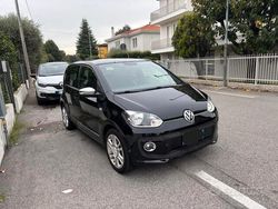 Nero Usata 2015 VW up! Highline Due volumi | 6990 € (Buon prezzo)