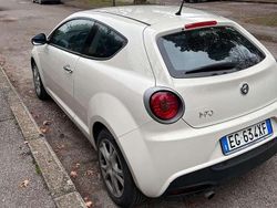 Bianco Usata 2011 Alfa Romeo MiTo Distinctive Due volumi | 3750 € (Ottimo prezzo)