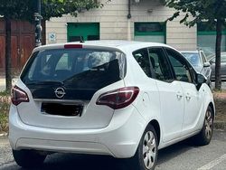 Bianco Usata 2014 Opel Meriva Monovolume | 6000 € (Molto cara)