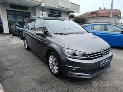 Grigio Usata 2019 VW Touran Highline Monovolume | 16.950 € (Super prezzo)