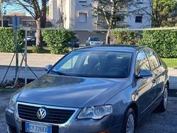 Grigio Usata 2005 VW Passat Tre volumi | 2499 € (Buon prezzo)