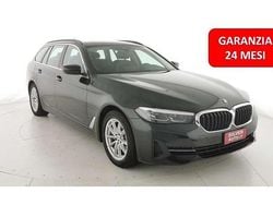 Nero metallizzato Usata 2022 BMW 520 Efficient Dynamics Station wagon | 29.900 € (Super prezzo)