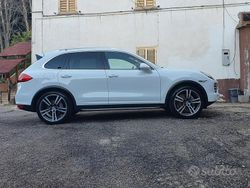 Usata 2012 Porsche Cayenne SUV | 22.500 € (Cara)
