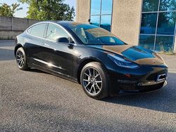 Nero Usata 2019 Tesla Model 3 Long Range AWD Tre volumi | 28.900 € (Molto cara)