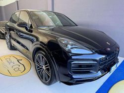 Nero Usata 2019 Porsche Cayenne Turbo SUV | 49.900 €