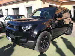 Nero Usata 2020 Land Rover Defender SUV | 57.800 € (Cara)