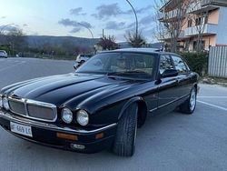 Nero Usata 1996 Jaguar XJR Tre volumi | 16.500 €