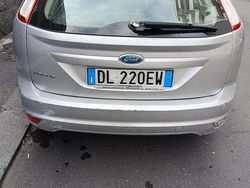Grigio Usata 2008 Ford Focus Tre volumi | 1000 € (Super prezzo)