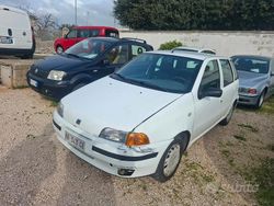 Bianco Usata 1998 Fiat Punto S Tre volumi | 800 € (Ottimo prezzo)