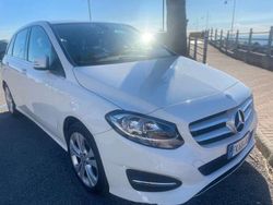 Bianco Usata 2017 Mercedes B200 Executive Monovolume | 8200 € (Super prezzo)
