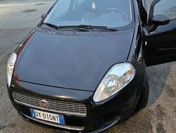 Nero Usata 2009 Fiat Grande Punto Due volumi | 2100 € (Buon prezzo)