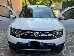 Bianco Usata 2016 Dacia Duster Lauréate SUV | 10.800 € (Buon prezzo)