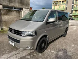 Grigio Usata 2011 VW Caravelle Monovolume | 19.900 € (Buon prezzo)