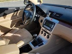 Nero Usata 2007 VW Passat Tre volumi | 2300 €