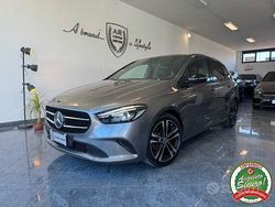 Mountain grey Usata 2019 Mercedes B180 Night Monovolume | 16.900 € (Buon prezzo)