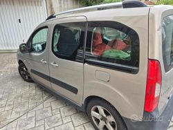 Usata 2009 Peugeot Partner Monovolume | 5000 € (Cara)