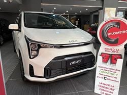 Bianco Nuova 2025 Kia Picanto Urban Due volumi | 15.900 € (Buon prezzo)