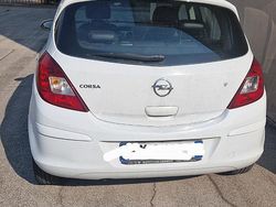 Bianco Usata 2012 Opel Corsa Due volumi | 3700 € (Buon prezzo)