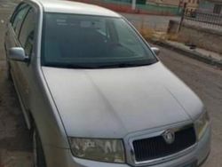 Grigio Usata 2001 Skoda Fabia Due volumi | 1500 € (Buon prezzo)