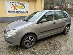 Grigio Usata 2008 VW Polo United Tre volumi | 2990 € (Buon prezzo)