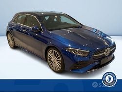 Blu metallizzato Usata 2024 Mercedes A180 Advanced Plus Tre volumi | 35.100 € (Buon prezzo)