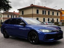 Blu Usata 2024 VW Passat R-line Station wagon | 51.300 € (Molto cara)
