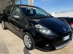 Nero Usata 2010 Renault Clio II Tre volumi | 3900 € (Cara)