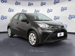 Bianco Usata 2024 Toyota Aygo Active Due volumi | 12.400 € (Buon prezzo)