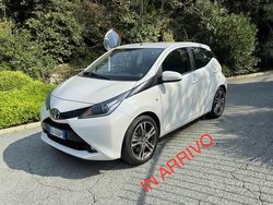Bianco Usata 2021 Toyota Aygo Connect Style Due volumi | 13.970 € (Buon prezzo)