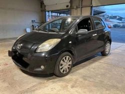 Nero Usata 2009 Toyota Yaris Sol Tre volumi | 4100 € (Buon prezzo)