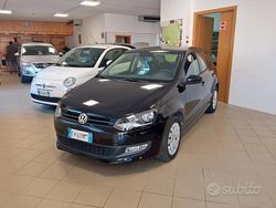 Nero Usata 2011 VW Polo Comfortline Tre volumi | 6700 € (Buon prezzo)