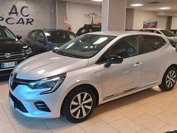 Argento Usata 2023 Renault Clio V Evolution Tre volumi | 13.900 € (Buon prezzo)