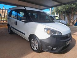 Bianco Usata 2017 Fiat Doblò Monovolume | 12.000 € (Molto cara)