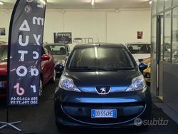 Grigio Usata 2007 Peugeot 107 Due volumi | 3950 € (Buon prezzo)