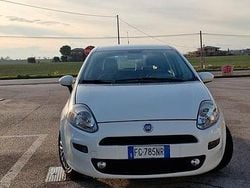 Bianco Usata 2017 Fiat Grande Punto Due volumi | 4250 € (Buon prezzo)