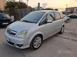 Grigio Usata 2010 Opel Meriva Monovolume | 2990 € (Buon prezzo)