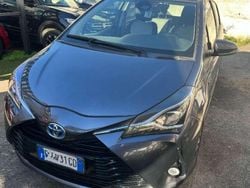 Grigio Usata 2018 Toyota Yaris Hybrid Edition Due volumi | 11.200 € (Ottimo prezzo)