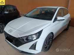 Bianco Usata 2024 Hyundai i20 Tre volumi | 19.500 € (Cara)