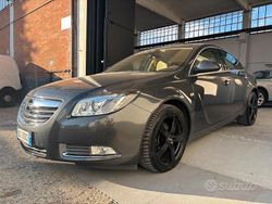 Grigio Usata 2011 Opel Insignia Cosmo Tre volumi | 5900 € (Buon prezzo)