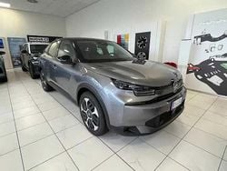 Bianco okenitetetto nero Nuova 2025 Citroën C4 PureTech Tre volumi | 22.750 € (Buon prezzo)