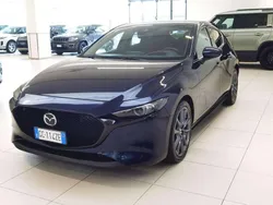 Deep chrystal blue mika Usata 2020 Mazda 3 Exceed Tre volumi | 19.800 € (Buon prezzo)