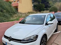 Bianco Usata 2018 VW Golf VII Trendline Tre volumi | 15.500 € (Buon prezzo)