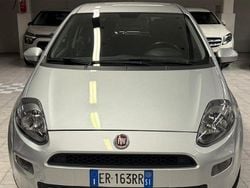 Bianco Usata 2013 Fiat Punto Lounge Tre volumi | 6500 € (Buon prezzo)