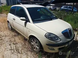 Usata 2004 Lancia Ypsilon Due volumi | 1199 € (Buon prezzo)