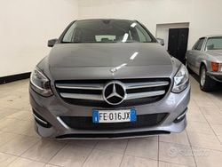 Grigio Usata 2016 Mercedes A160 Premium Tre volumi | 10.900 € (Super prezzo)