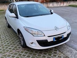 Bianco Usata 2009 Renault Mégane Tre volumi | 3999 € (Buon prezzo)