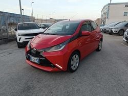 Rosso Usata 2017 Toyota Aygo X-play Due volumi | 8500 € (Buon prezzo)