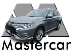 Grigio Usata 2019 Mitsubishi Outlander P-HEV Instyle SUV | 21.500 €